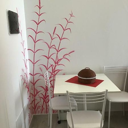 Appartamento Rubino - Lovely Little Flat 3 Minutes From Golf Club 5 Minutes From Lake Soiano Del Lago Ngoại thất bức ảnh